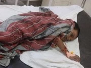 उन्नाव में तहरी भोजन खाने के बाद बहन की मौत, भाई जिंदगी और मौत से जूझ रहा