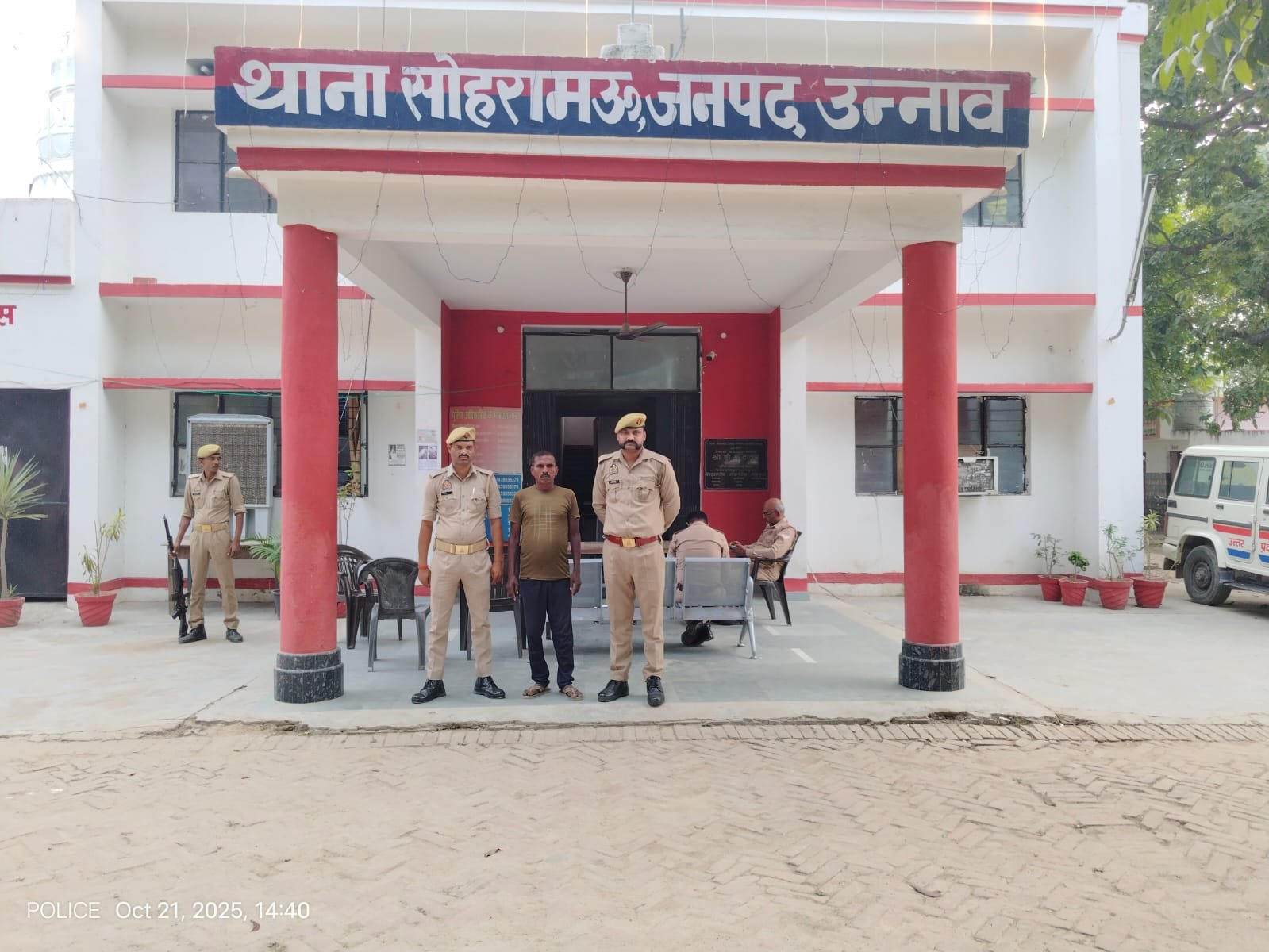 गाली गलौज मारपीट कर माहौल बिगाड़ने वाला पुलिस की गिरफ्त में
