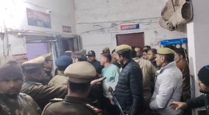 पूर्व बार एसोसिएशन महामंत्री की हिरासत पर बवाल